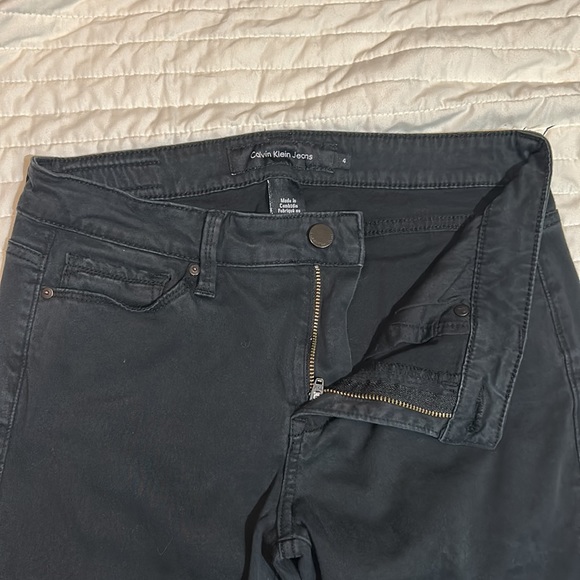 Calvin Klein Black Women’s Jeans Size 4 EUC - Picture 3 of 4